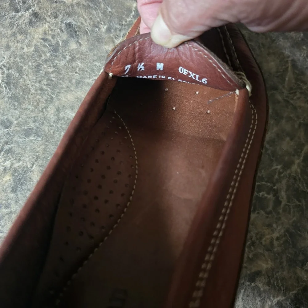 L.L. Bean Women's Size 7.5 M Brown Leather Slip On Driving Loafers Shoes Vibram